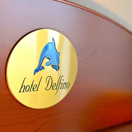 Delfino Готель Каорле