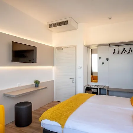 Hotel Delfino 3*