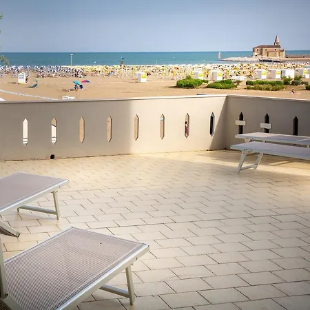 Otel Delfino 3*